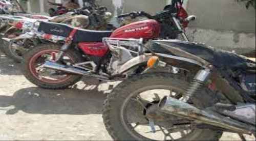 أمن حضرموت يداهم وكر عصابة متخصصة بسرقة الدراجات النارية