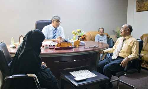 المجلس الانتقالي الجنوبي يدعم كلية الآداب بعدد من المستلزمات التعليمية&nbsp;