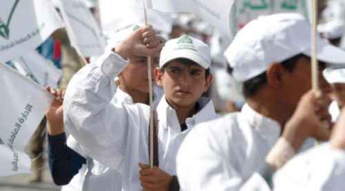 الحوثي يجبر الموظفين إحضار ابنائهم لمعسكرات التجنيد للحفاظ على الوظيفة