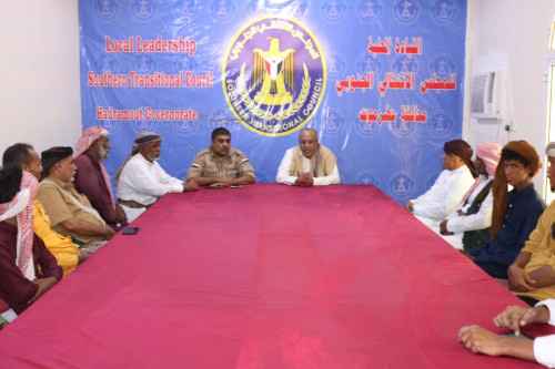 الكثيري والمحمدي يلتقيان بعدد من مشايخ قبائل الصيعر