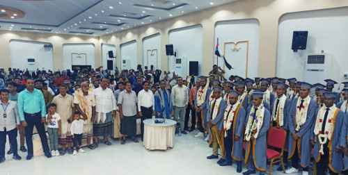 منسقية الانتقالي بكلية الحاسوب جامعة أبين تحتفي بخريجي الدفعة الأولى قسم علوم الحاسوب