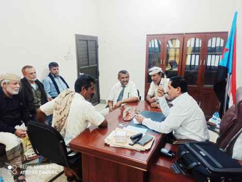 رئيس انتقالي أبين يطلع على مستجدات مديرية مكيراس