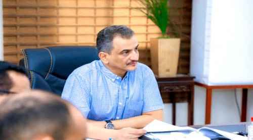 المحافظ لملس يشكل لجنة تحقيق في اختلالات تصريف مياه الأمطار لمشاريع الطرق بالعاصمة عدن