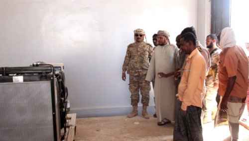 رئيس تنفيذية انتقالي سقطرى يتفقد المجمع السمكي وأقسامه الخدمية