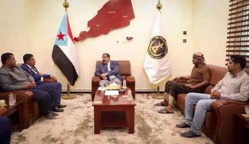 اللواء بن بريك يناقش مع رئيس تنفيذية انتقالي حضرموت الأوضاع السياسية والاقتصادية والأمنية في المحافظة