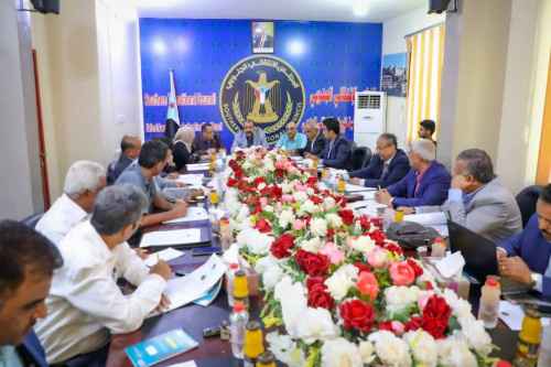 اللواء بن بريك يلتقي فريقي الحوار الوطني الجنوبي في الداخل والخارج