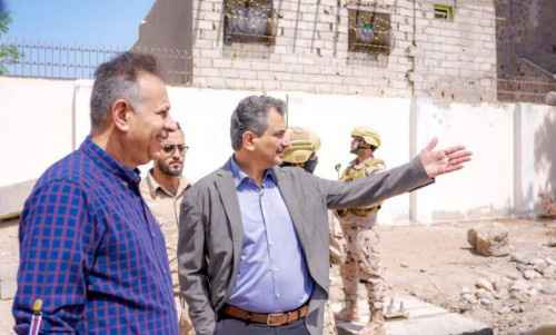 لملس يطلع على مشاريع السلطة المحلية بالمعلا