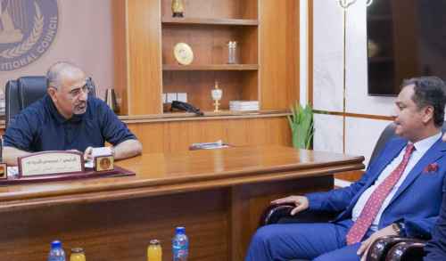 الرئيس الزُبيدي يستقبل رئيس المكتب السياسي لمجلس الحراك الثوري فادي حسن باعوم