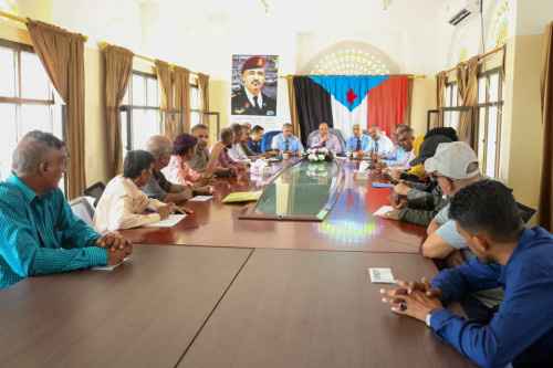 فريق الحوار الوطني الجنوبي يلتقي قيادة السلطة المحلية واللجان المجتمعية في مديرية صيرة&nbsp;