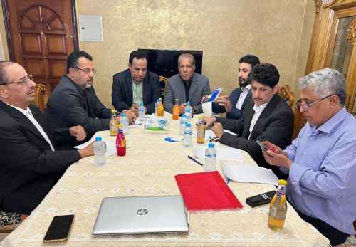 فريق الحوار الوطني الجنوبي الخارجي يلتقي عددا من رجال المال والأعمال الجنوبيين