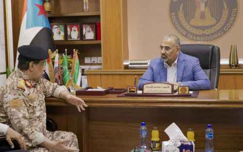 الرئيس الزُبيدي يطّلع على أوضاع القوات البحرية وسُبل إعادة بنائها