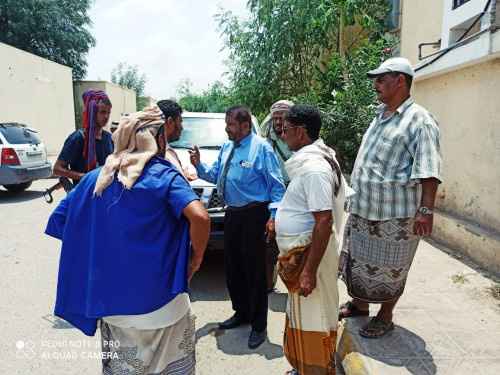 نائب رئيس تنفيذية انتقالي أبين يتفقد جرحى الهجوم الإرهابي من قوات الحزام الأمني بمستشفى الرازي