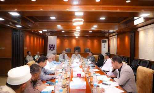 المحافظ لملس: أولوياتنا تفعيل موارد وإيرادات الدولة وتنشيط الحركة التجارية والاستثمارية