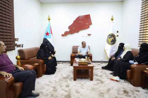 اللواء بن بريك يلتقي رئيسة مؤتمر المرأة للسلام