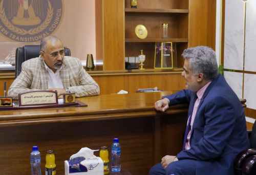 الرئيس الزُبيدي يطّلع على نتائج لقاءات وزارة التخطيط بممثلي المنظمات الدولية والجهات المانحة