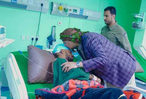 الرئيس الزُبيدي يطمئن على أحوال جرحى عملية سهام الشرق بعدد من مستشفيات العاصمة عدن