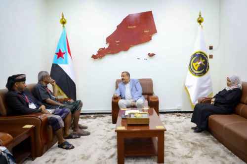 اللواء بن بريك يلتقي العميد سالم هارون