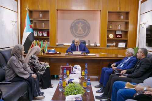 الرئيس الزُبيدي: حريصون على تمكين المرأة لاستعادة دورها الريادي في الجنوب