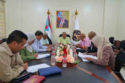 مركز دعم صناعة القرار يعقد اجتماعا للوقوف على آخر مستجدات مسار العملية السياسية