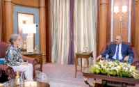 الرئيس الزُبيدي: تَعاطِينا الإيجابي مع مبادرات تمديد الهدنة لا يلغي حقنا في حماية أمن واستقرار بلادنا