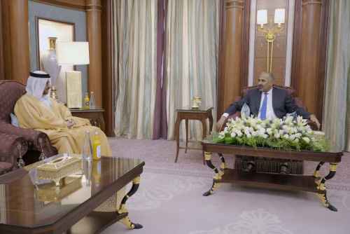 الرئيس الزُبيدي يودع السفير الإماراتي بعد انتهاء فترة عمله