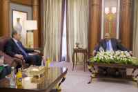 الرئيس الزُبيدي يلتقي سفير جهورية مصر العربية