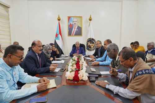 فريق الحوار الوطني الجنوبي الداخلي يلتقي الاتحادين التعاونيين الزراعي والسمكي الجنوبي