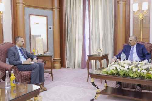 الرئيس الزُبيدي يبحث مع القائم بأعمال سفير جمهورية الهند مجالات التعاون الثنائي
