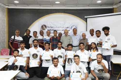 اختتام الدورة التدريبية لحكام السباحة المستجدين في العاصمة عدن