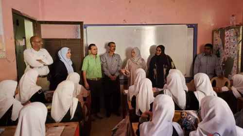 المحامية نيران سوقي تطلع على أوضاع مدرسة الطويلة الأساسية للبنات بصيرة