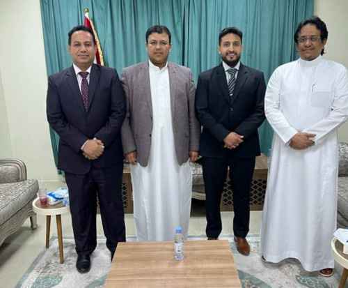 فريق الحوار الوطني الجنوبي الخارجي يلتقي الدكتور عبدالله العليمي