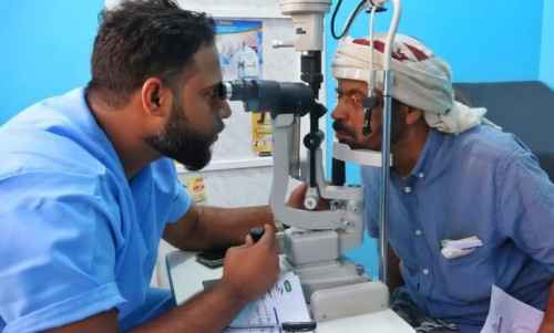 تدشين المخيم الجراحي للعيون بمستشفى شبوة العام