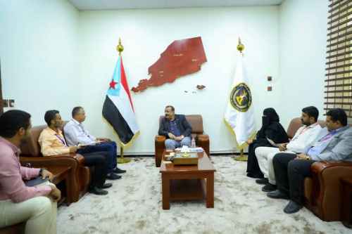 اللواء بن بريك يلتقي ممثلي لجنة التأسيس للجمعية الوطنية لطب الطوارئ والكوارث