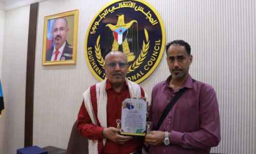 المجلس التنسيقي الأعلى لمنظمات المجتمع بحضرموت يكرم رئيس الهيئة الوطنية للإعلام الجنوبي
