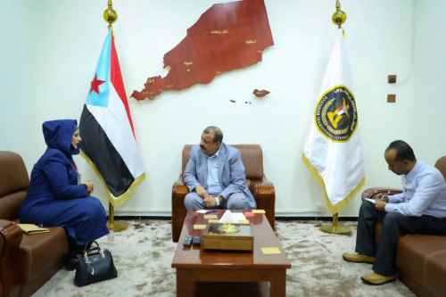 اللواء بن بريك يناقش مع المدير العام لمكتب وزارة الثقافة بالعاصمة عدن سُبل تفعيل النشاط الثقافي