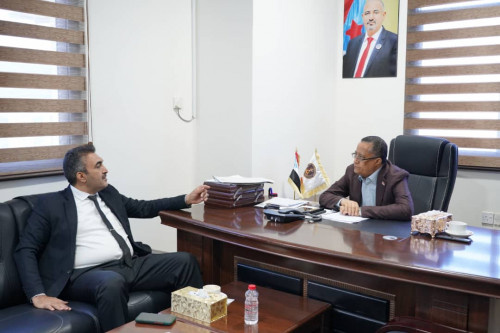 الدكتور الخُبجي يطّلع من الوكيل الجنيدي على الأوضاع في محافظة أبين