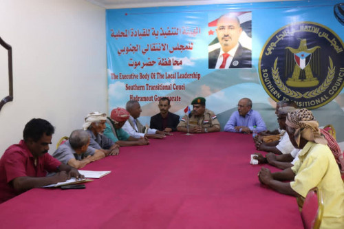 الكثيري والمحمدي يلتقيان بعدد من الكوادر العسكرية والأمنية بمحافظة حضرموت