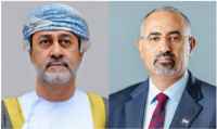 الرئيس الزُبيدي يهنئ السلطان هيثم بن طارق والشعب العُماني باليوم الوطني 52 للسلطنة