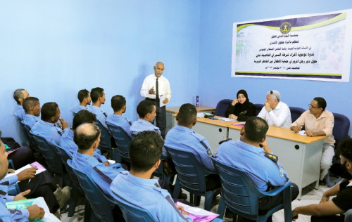 الانتقالي ينظم ندوة توعوية لشرطة السير عن دور رجل المرور في حماية الأطفال من المخاطر المرورية