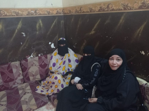 دائرة المرأة والطفل بالانتقالي تزور أسرة الطفلة المجني عليها "مها" وتقدم واجب العزاء