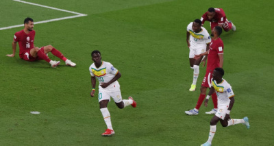 قطر تودع كأس العالم بعد الخسارة أمام السنغال