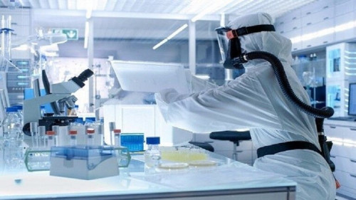 الدفاع الروسية: جامعة بوسطن الأمريكية طورت فيروسا يسبب مرض "كوفيد" بناء على سلالة "أوميكرون"