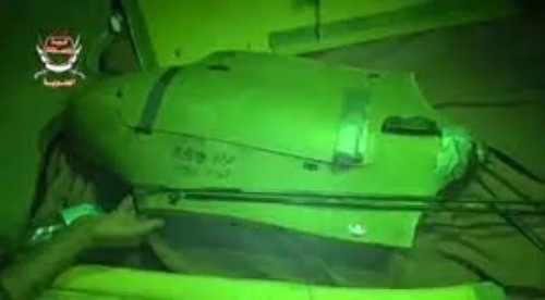 دفاعات العمالقة الجنوبية تسقط مسيرة حوثية في شبوة” فيديو”
