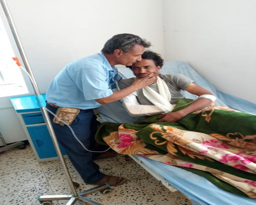 انتقالي الضالع يتفقد أوضاع جرحى القوات الجنوبية في مستشفى زايد الميداني سناح 