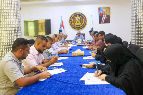 الأمانة العامة بالانتقالي تستعرض تقريري المشهد السياسي وأداء دائرة الشباب والطلاب
