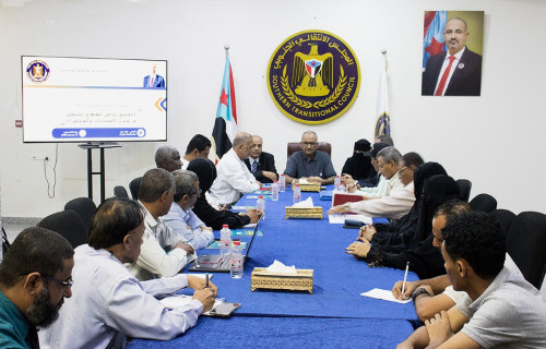 برعاية الرئيس الزُبيدي وحضور الجعدي.. الأمانة العامة تنظم حلقة نقاشية لتقييم الوضع الراهن للقطاع السمكي