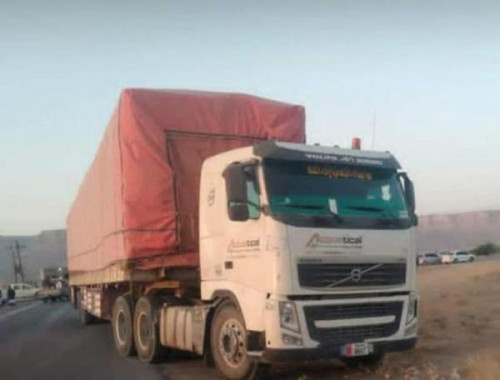 حضرموت.. إحباط محاولة تحريب شاحنتي سلاح كانت في طريقها للحوثيين