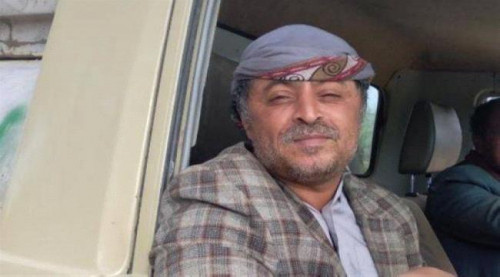 مسلحون حوثيون يقتلون والدهم بعد تعذيبه