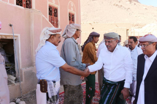 الكثيري يلتقي شخصيات وأعيان مديرية حورة ووادي العين