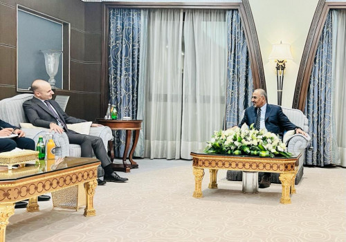 الرئيس الزُبيدي: المليشيات الحوثية لا تؤمن بالسلام ووجودها مقترن بالحرب والدمار والدم 